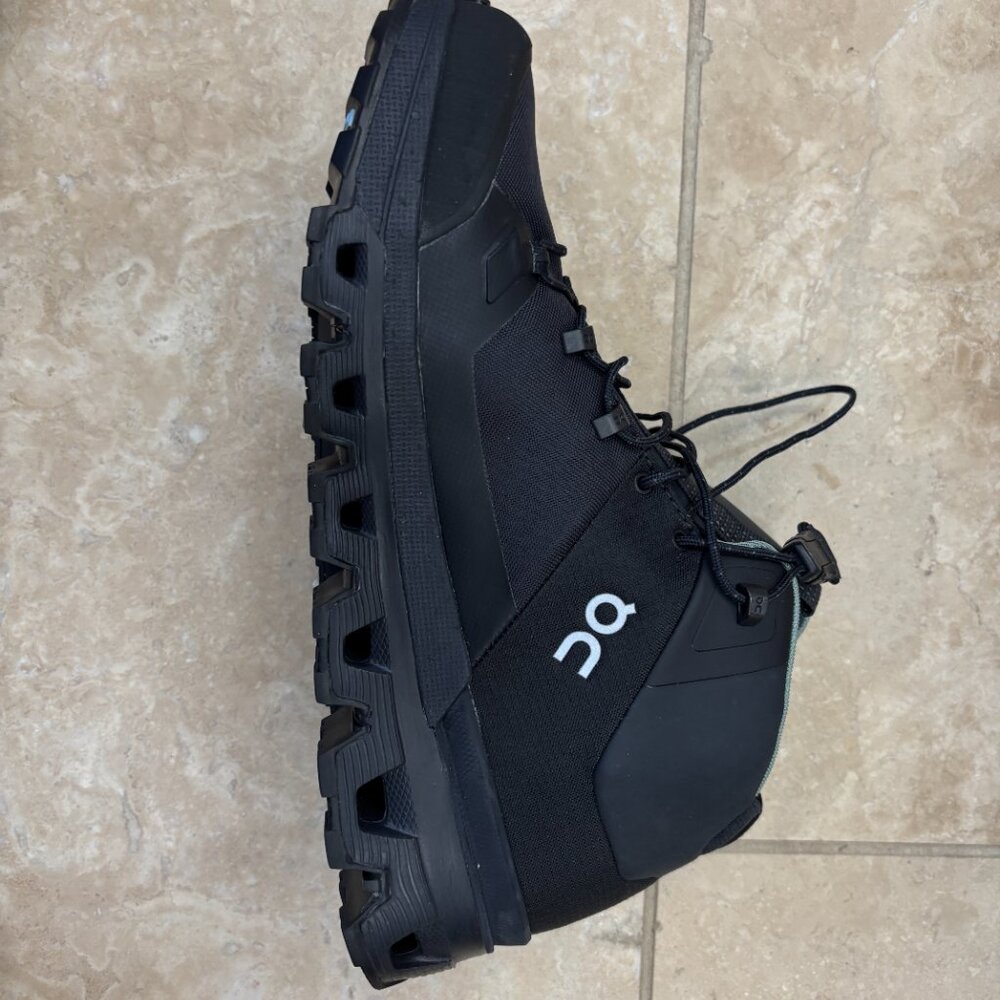 NWOT On Cloudtrax Waterproof Shoes - Picture 5 of 10